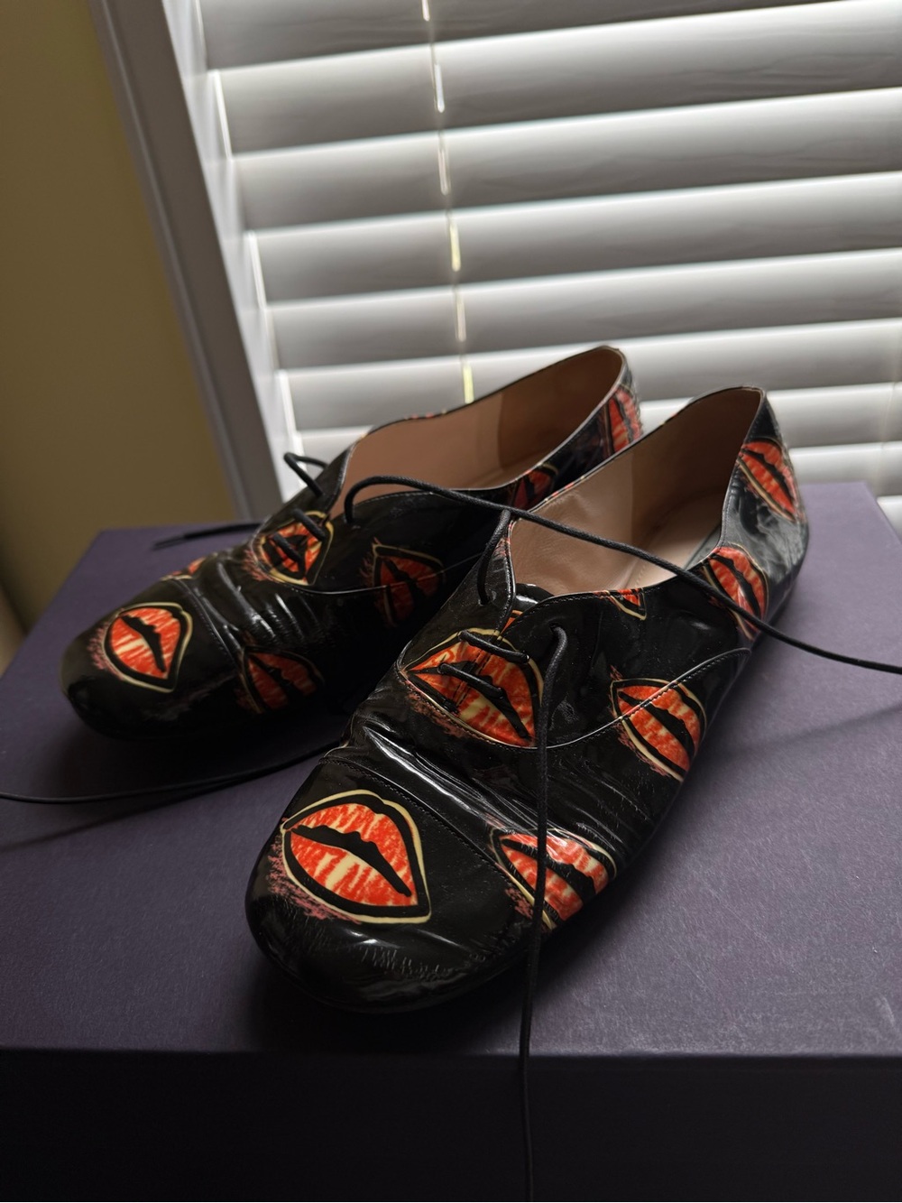 Prada Lips Print Lace-Up Shoes – Size 37 👠🖤🧡 - Picture 3 of 11